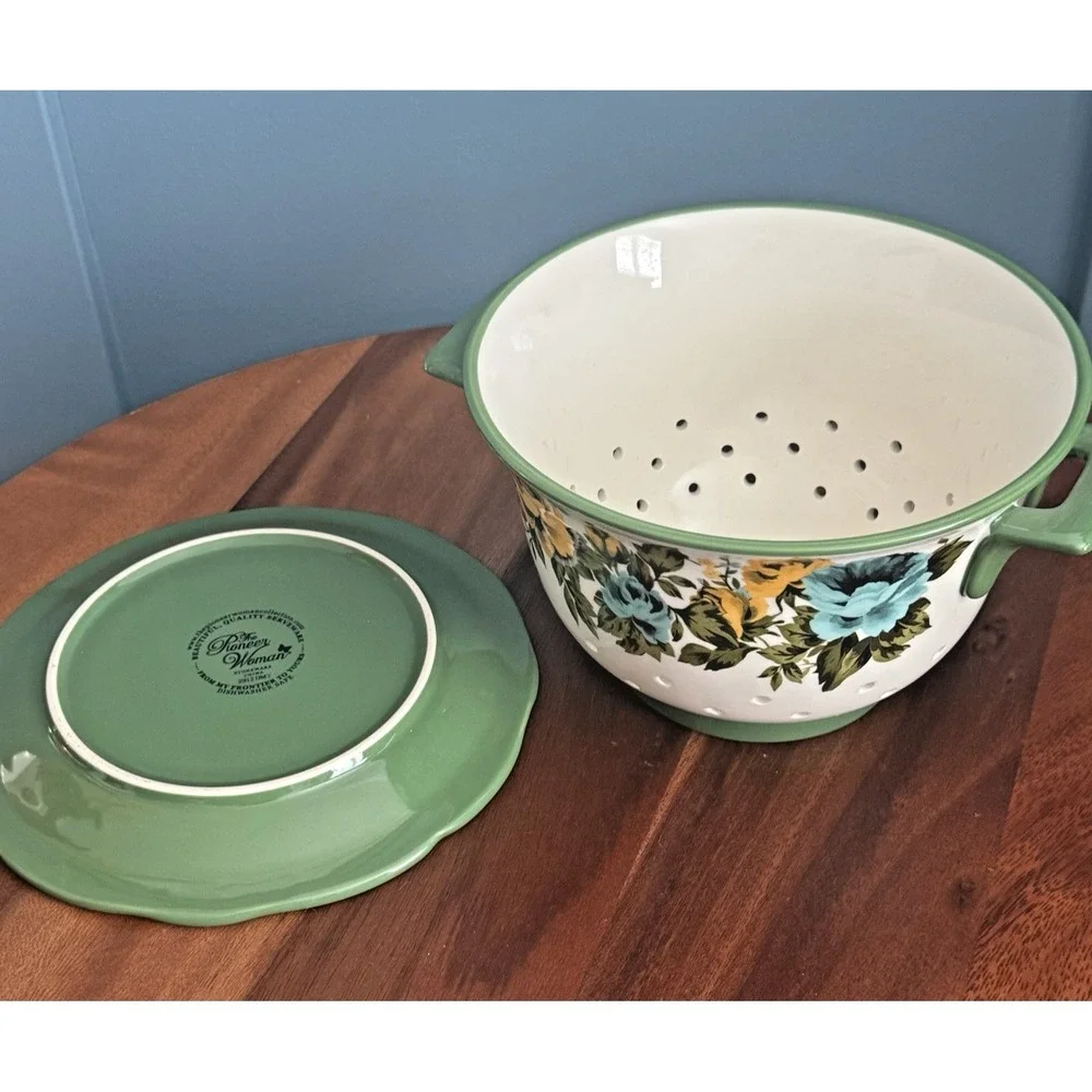 Pioneer Woman Rose Shadow Green Ceramic Berry Colander Strainer with Drip Plate